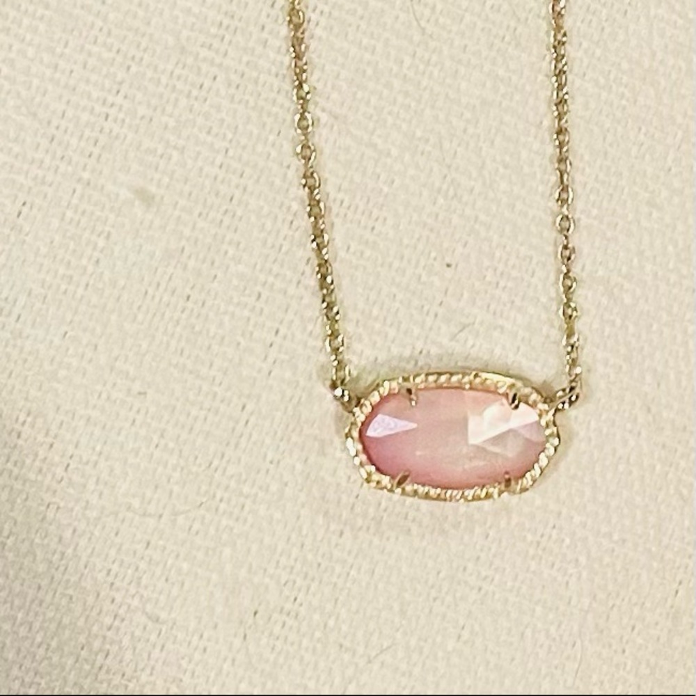 Kendra Scott Pink Mother of Pearl necklace